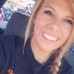 Meet your Posher, Brianna